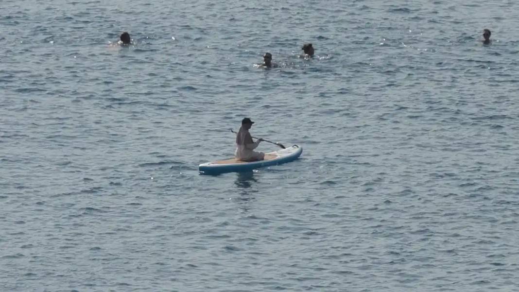 Antalya’da Kasım Sürprizi: 27 Derecede Sahiller Dolup Taştı! 5